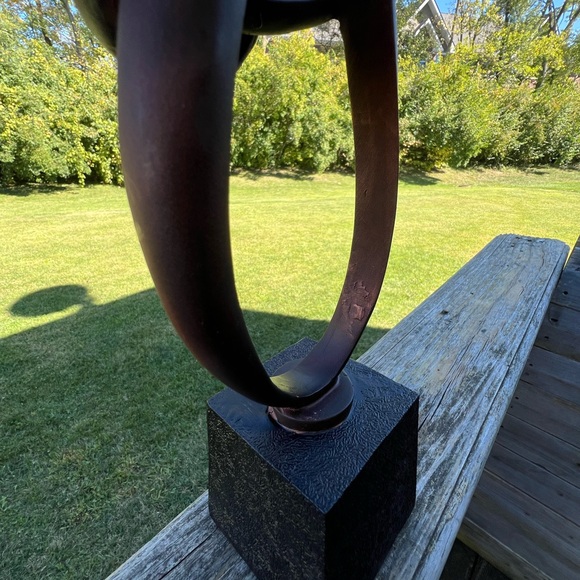 Infinite Knot Swirl sculpture - Picture 8 of 14